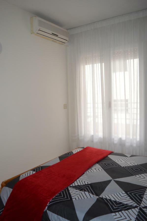 Apartamento Completo 200M Playa Apartment Roses Exterior photo
