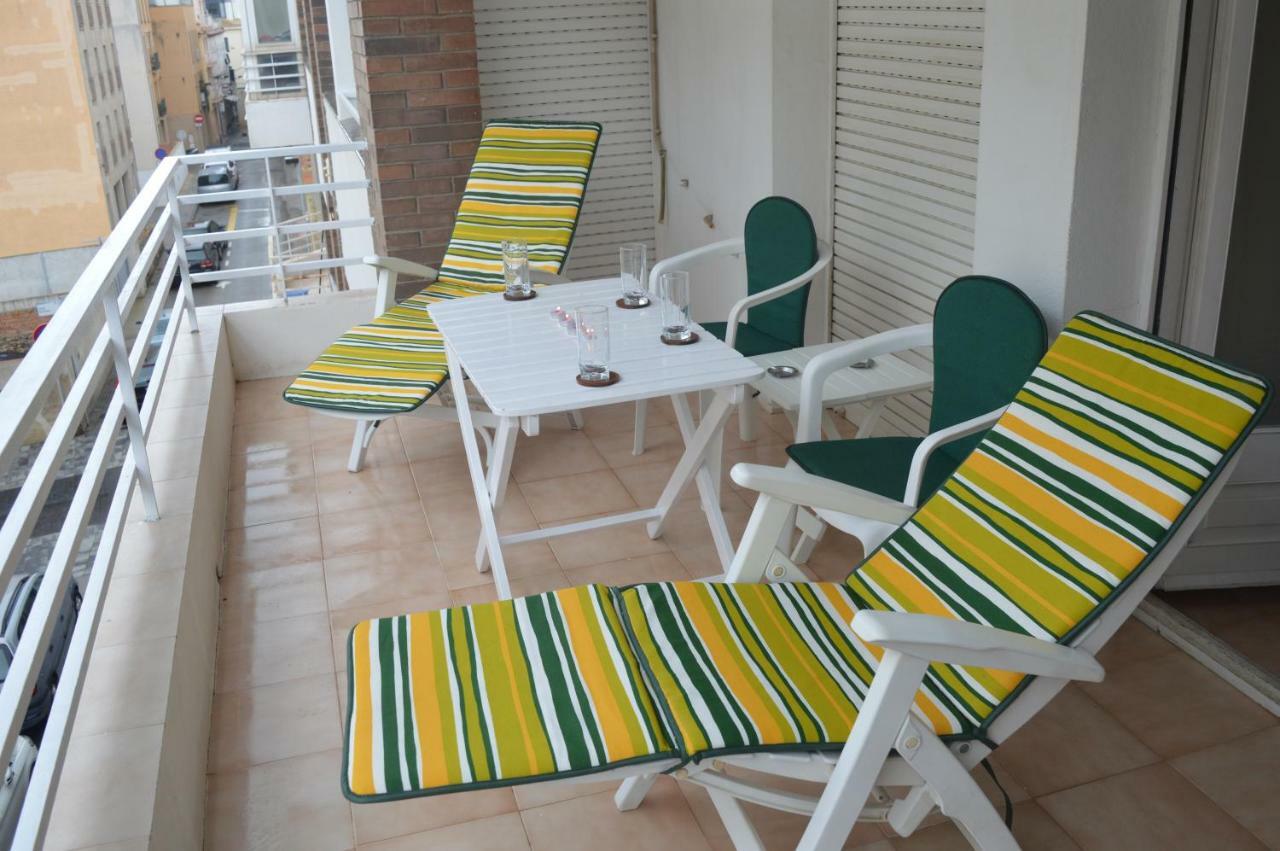 Apartamento Completo 200M Playa Apartment Roses Exterior photo